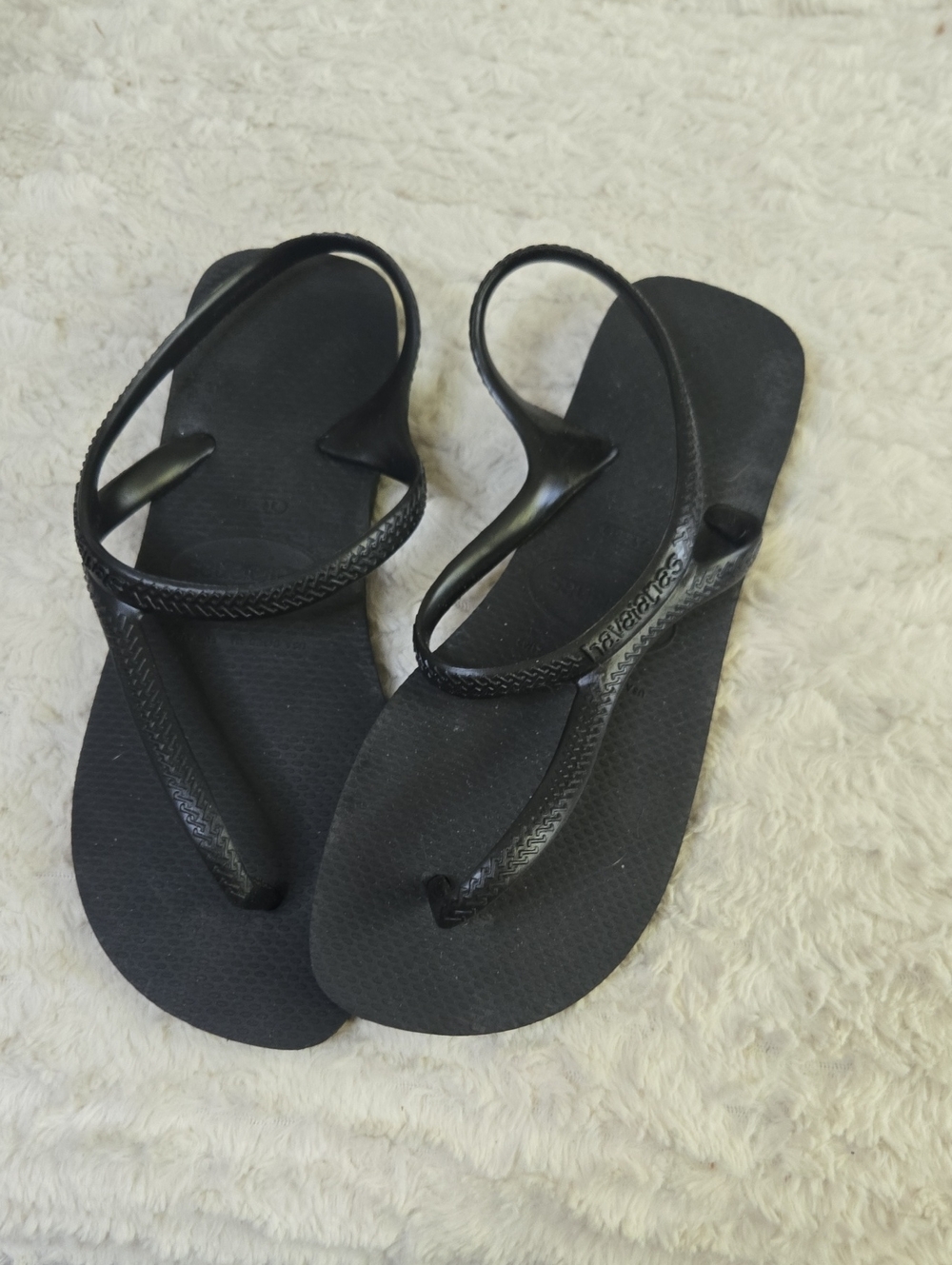 Havaianas Women’s Black Slim-Strap Toe-Post Sandals